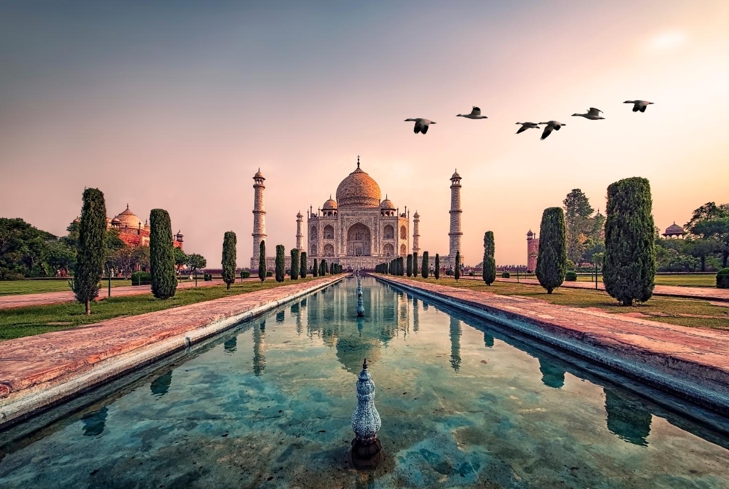 AGRA - TAJ MAHAL