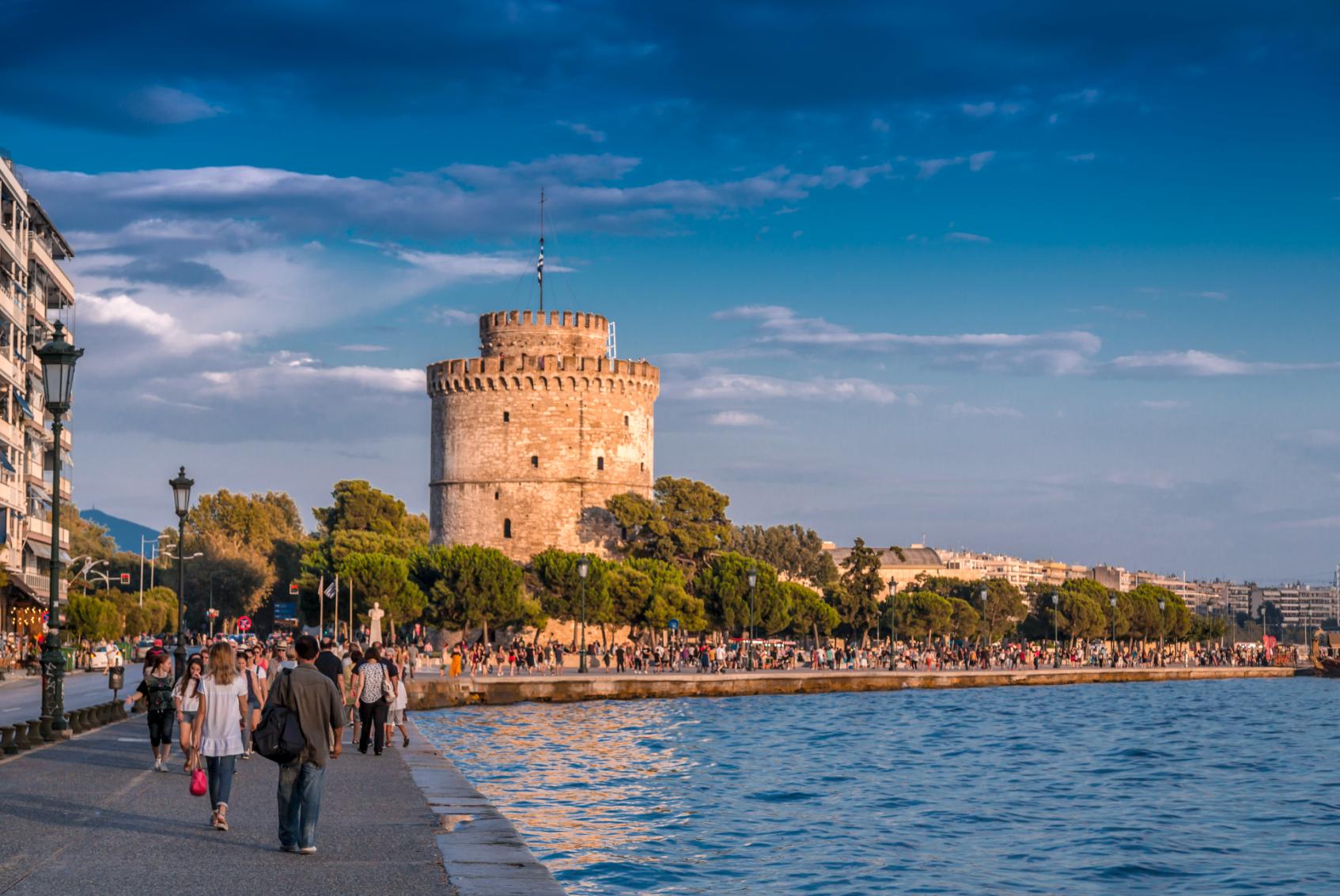 White Tower of Thessaloniki on the waterfront promenade in northern Greece